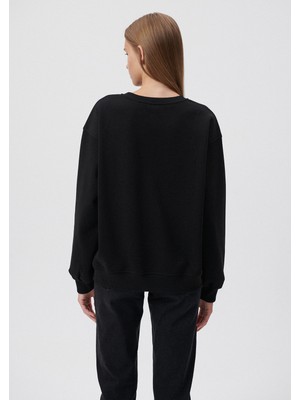 Mavi Kadın Bisiklet Yaka Siyah Basic Sweatshirt 1610198-900