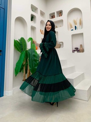 Bym Fashion Bym Kol ve Etek Ucu Iki Renkli Bel Kuşaklı Piliseli Abaya 7454 Zümrüt