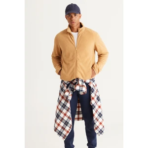 Altınyıldız Classics Erkek Karamel Anti-pilling Tüylenme Yapmayan Standart Fit Dik Bato Yaka Sweatshirt Polar Ceket