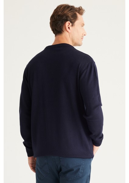 ALTINYILDIZ CLASSICS Erkek Lacivert Tüylenme Yapmayan Kumaşlı Standart Fit Bisiklet Yaka Baskılı Triko Kazak modelleri