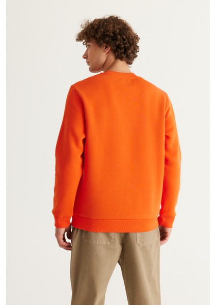 Erkek Turuncu Standart Fit Normal Kesim Içi Polarlı 3 Iplik Bisiklet Yaka Pamuklu Sweatshirt