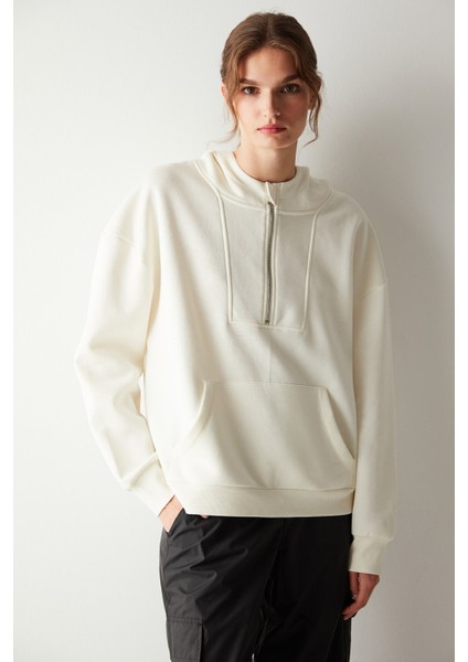 Yarı Fermuarlı Beyaz Sweatshirt fiyatları