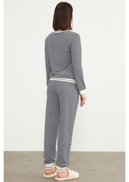 Çizgili Sıfır Yaka Pijama Takım - Lacivert