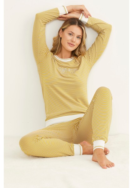 Çizgili Sıfır Yaka Pijama Takım - Hardal modelleri