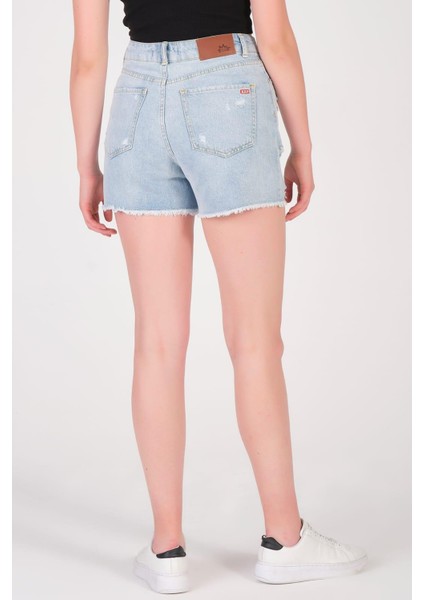 - Kadın Yıpratmalı Kot Şort Açık Mavi modelleri