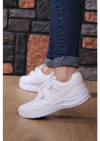 232-1307 Comfort Taban Cırtlı Cilt Kadın Sneaker indirimleri