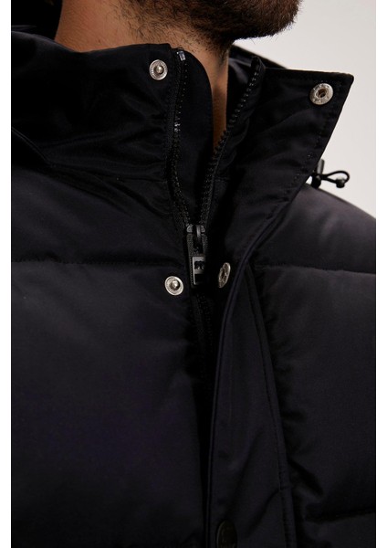 23.02.13.010-C01 Colonel Puffer Erkek Mont fırsatları