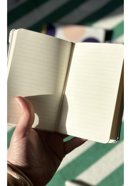 Venzi Art Sert Kapak Vegan Deri 192 Sayfa A5 80GR. Noktalı Defter