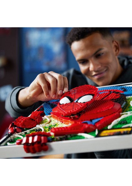 LEGO® Art İnanılmaz Örümcek Adam 31209 - Örümcek Adam Hayranları için Nostaljik bir Süper Kahraman Tablosu İçeren Koleksiyonluk ve Sergilenebilir Yaratıcı Oyuncak Model Yapım Seti (2099 Parça)