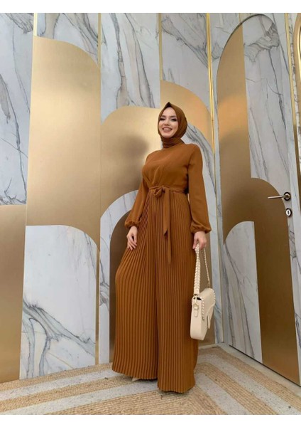 Bym Eteği Pilise Detaylı Bel Kuşaklı Kol Manşetleri Lastikli Tulum 3704 Taba