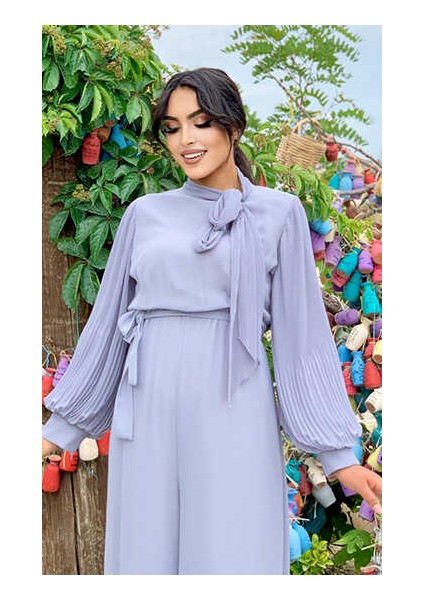 Bym Kol ve Yaka Pilise Detaylı Bel Kuşaklı Şifon Tulum 3507 Gri
