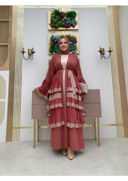 Bym Kol Manşetleri ve Eteği Kat Kat Dantel Görünümlü Abaya 7807 Gül Kurusu