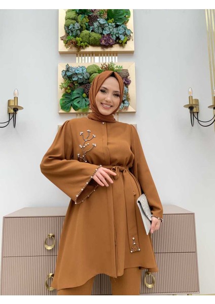 Bym Taş Işleme Detaylı Kuşaklı Tunik ve Pantolonlu Takım 8432 Taba modelleri