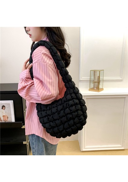 Bulut Çanta Pileli Puf Çanta Kore Versiyonu Kadın Tek Omuz Aşağı Çanta Rahat Büyük Kapasiteli Çanta Moda Trendy Çanta (Yurt Dışından)