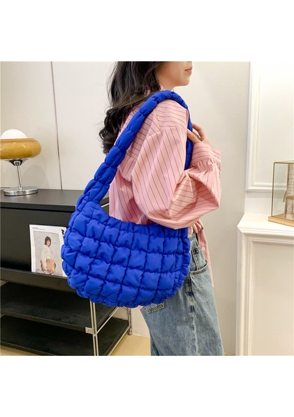 Bulut Çanta Pileli Puf Çanta Kore Versiyonu Kadın Tek Omuz Aşağı Çanta Rahat Büyük Kapasiteli Çanta Moda Trendy Çanta (Yurt Dışından) modelleri