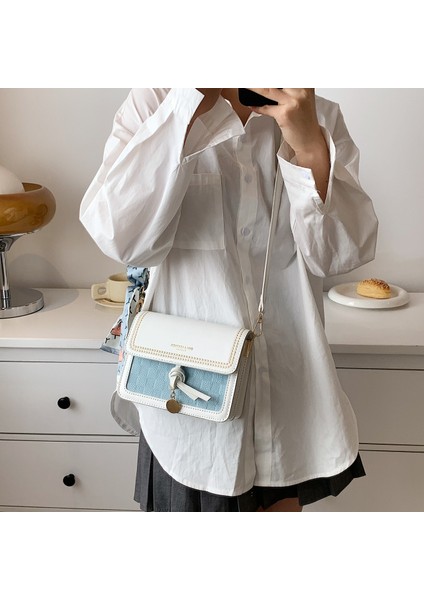 Popüler Yabancı Stil Krem ​​Küçük Kare Çanta Yeni Moda Niş Tasarım Ipek Eşarp Omuzdan Askili Çanta Kadınlar Için Taze Ve Tatlı Eğik Çapraz Çanta (Yurt Dışından) fırsatları