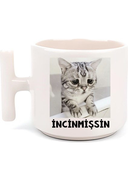 Üzgün Kedi Incimişsin T Kulp Motto Kahve Fincanı