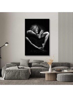 Gold Eyeliner Ve Rujlu Siyah Vücut Boyalı Kadın Dekoratif Enine Yatay Kanvas Tablo