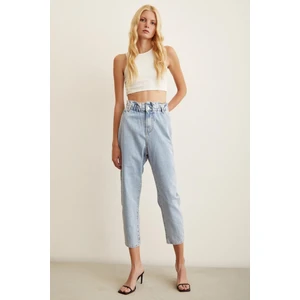 Never More Beli Lastikli Mom Jean