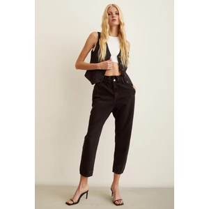 Never More Beli Lastikli Mom Jean