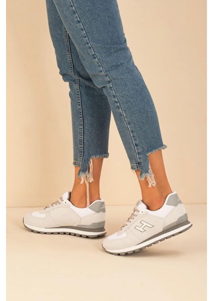 Peru Beyaz Puruty Sneaker Spor Ayakkabı 19250 V3 fiyatları