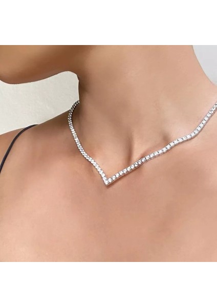 Taşlı Su Yolu V Tasarım Abiye Kolye