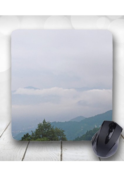 Bulutlu Manzara Tasarımlı Kare Mouse Pad