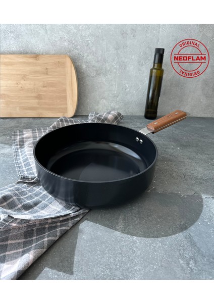 Bien Black Indüksiyonlu 24 cm Wok Tava, Akasya Ağacı Saplı