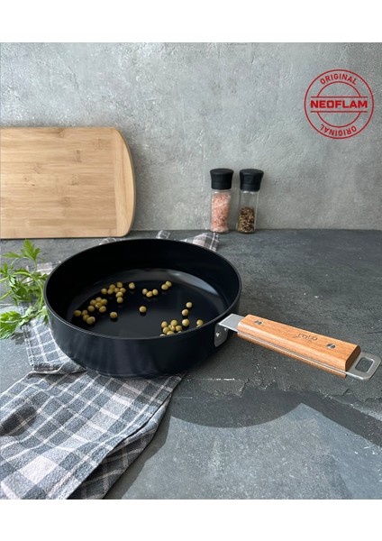 Bien Black Indüksiyonlu 24 cm Wok Tava, Akasya Ağacı Saplı