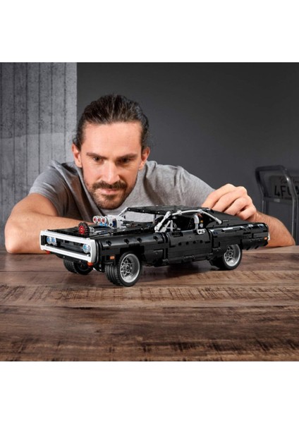 42111 Domun Dodge Chargerı /technic -Fast And Furious +10 Yaş 1077 Pcs