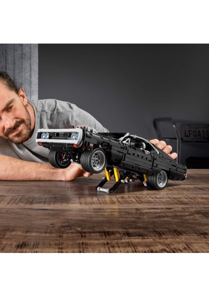 42111 Domun Dodge Chargerı /technic -Fast And Furious +10 Yaş 1077 Pcs modelleri