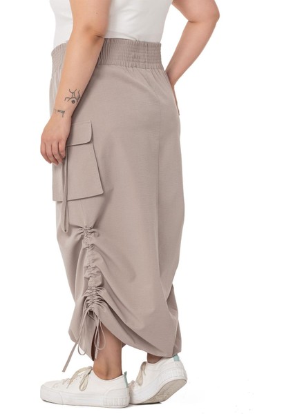 Büyük Beden Yanlardan Büzgü Detaylı Beli Lastikli Paraşüt Uzun Taş Rengi Etek modelleri