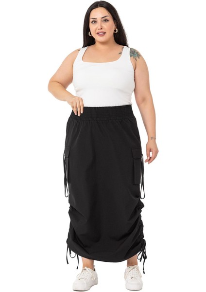 Büyük Beden Yanlardan Büzgü Detaylı Beli Lastikli Paraşüt Uzun Siyah Etek