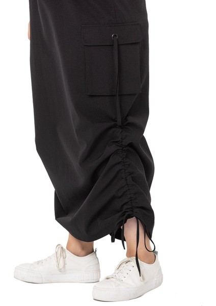 Büyük Beden Yanlardan Büzgü Detaylı Beli Lastikli Paraşüt Uzun Siyah Etek indirimleri