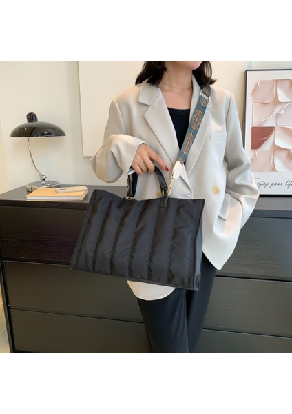 Siyah Kadın Üst Saplı Çanta Moda Büyük Kapasiteli Naylon Yastıklı Crossbody Çanta Düz Renk Kadın Seyahat Bez Çantalar Bayanlar Omuz Çantası (Yurt Dışından) modelleri