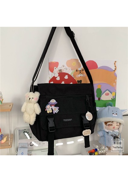 Siyah Rozet Ayı) Japon Harajuku Çok Yönlü Tuval Kadın Postacı Çantası Düz Renk Çevirme Rahat Çanta Omuzdan Askili Çanta Genç Kız Crossbody Çanta (Yurt Dışından) modelleri