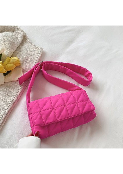 Pembe 2022 Yeni Uzay Yastıklı Pamuk Tote Çanta Tasarım Kapitone Kadın Omuz Crossbody Çanta Lüks Kadın Aşağı Çanta Küçük Tote Çanta (Yurt Dışından)