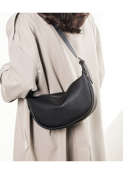 Siyah Omuz Crossbody Askılı Çanta Femele Geniş Kayış Kadın Crossbody Çanta Katı Klasik Bayan Çanta Lüks Kepçe Çanta Kadın Çantaları (Yurt Dışından) fiyatları