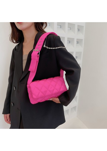 Beyaz 2022 Yeni Uzay Yastıklı Pamuk Tote Çanta Tasarım Kapitone Kadın Omuz Crossbody Çanta Lüks Kadın Aşağı Çanta Küçük Tote Çanta (Yurt Dışından) modelleri
