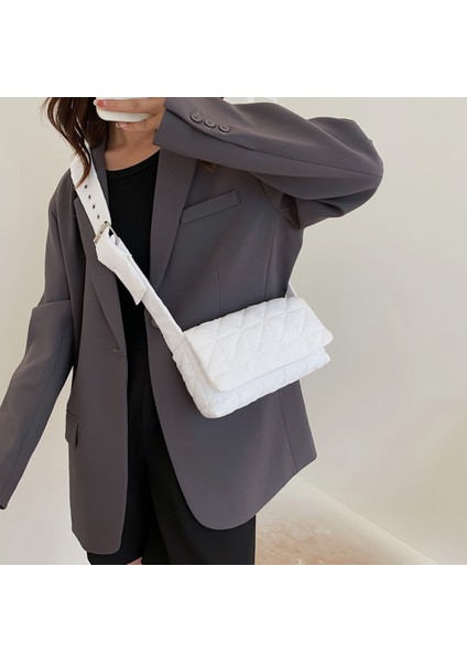 Siyah Moda Kadın Çanta Düz Renk Tasarımcı Yastıklı Kapitone Crossbody Çanta Kemer Tokası Kadın Crossbody Çanta Alışveriş Için (Yurt Dışından) fiyatları