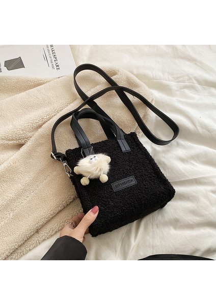 Siyah Peluş Kadın Crossbody Çanta Moda Kış Messenger Çanta Kolye ile Basit Yumuşak Sıcak Rahat Hafta Sonu Tatili Için Taşınabilir (Yurt Dışından)