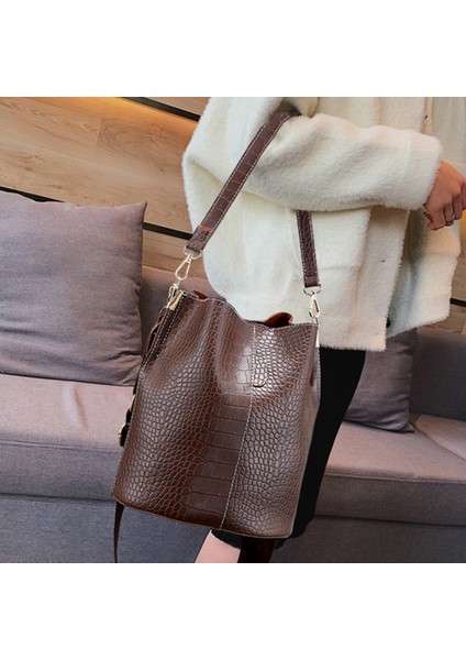 Siyah Vintage Crossbody Çanta Kadın Pu Deri Timsah Desen Omuz Messenger Kova Kadın Çanta Bayanlar Alışveriş Çantaları Seyahat Için (Yurt Dışından) fırsatları