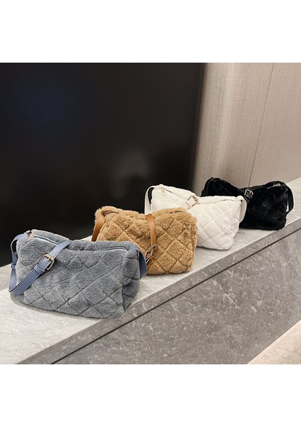 Siyah Sonbahar Kış Omuz Çantaları Kadınlar Için Eşkenar Dörtgen Desen Peluş Kabarık Askılı Çanta Moda Rahat Yumuşak Ayarlanabilir Crossbody Çanta (Yurt Dışından) modelleri