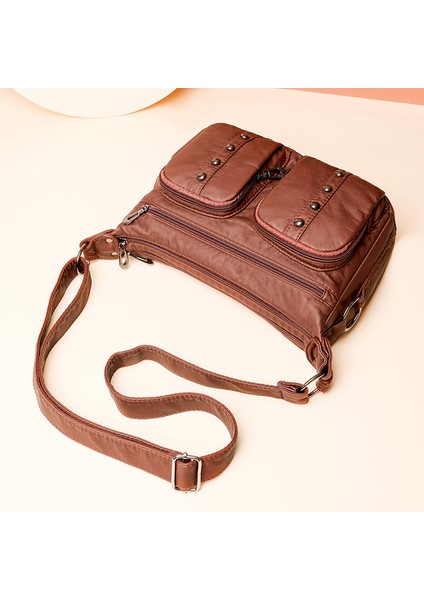 Açık Kahverengi 2023 Yeni Hakiki Deri Premium Çanta Perçinli Tasarım Orta Yaşlı Kadınlar Için Crossbody Çanta Messenger Omuz Çantası Kadın Tote (Yurt Dışından)