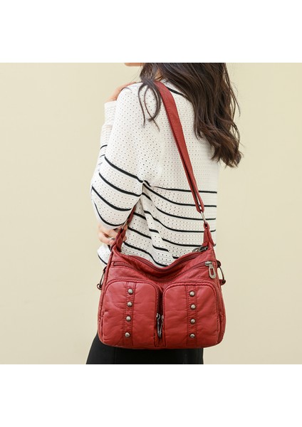 Açık Kahverengi 2023 Yeni Hakiki Deri Premium Çanta Perçinli Tasarım Orta Yaşlı Kadınlar Için Crossbody Çanta Messenger Omuz Çantası Kadın Tote (Yurt Dışından)