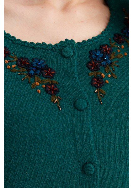 Kadın Sıfır Yaka Kenarı Dantel Işlemeli Yün Hırka K.ö.başı indirimleri