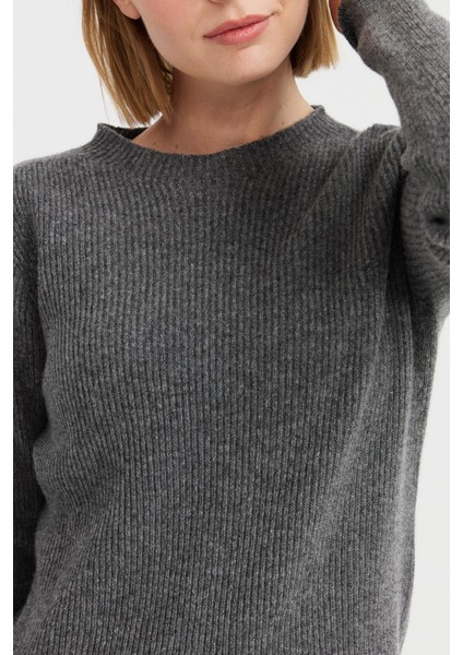 Kadın Sıfır Yaka Kol Ucu Düğmeli Yün Kazak Füme modelleri