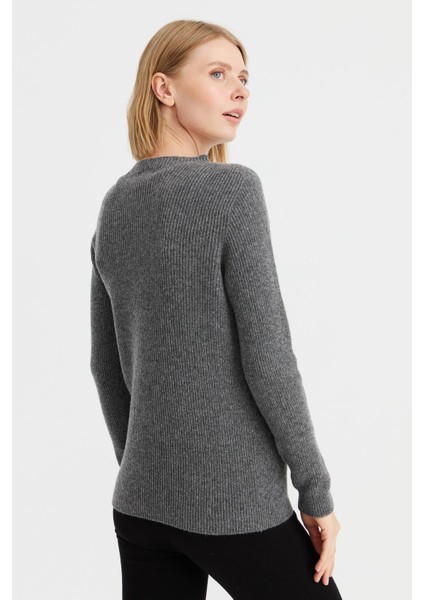 Kadın Sıfır Yaka Kol Ucu Düğmeli Yün Kazak Füme indirimleri