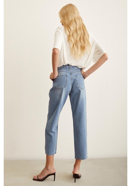 Yüksel Bel Mom Fit Jean fırsatları