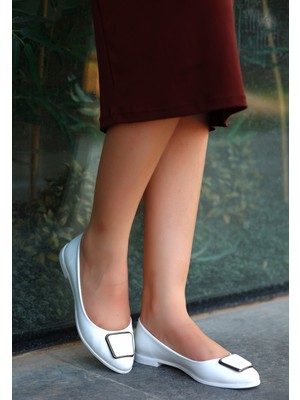 Erbilden Zyen Beyaz Cilt Babet Ayakkabı
